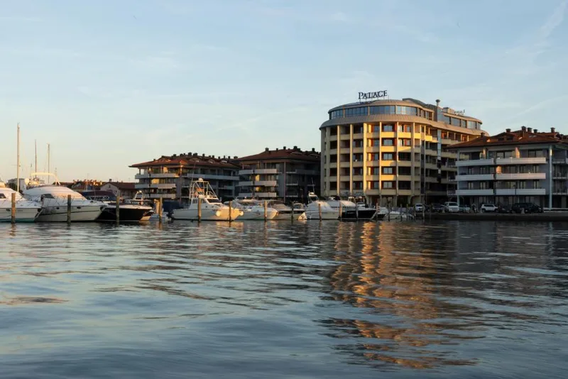 Laguna Palace Hotel
